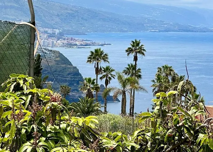 Great Views & Heated Pool - El Perenquen 3 Apartment