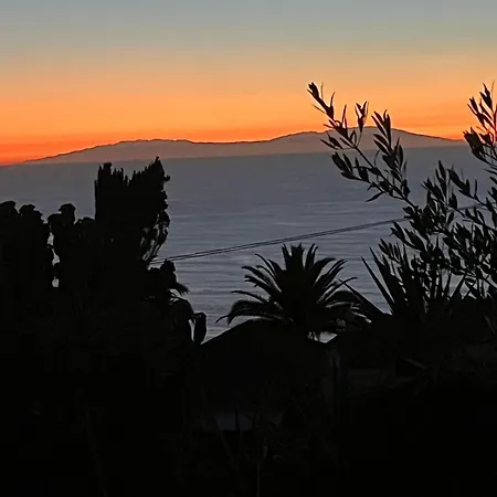 Daire Great Views & Heated Pool - El Perenquen 3 *