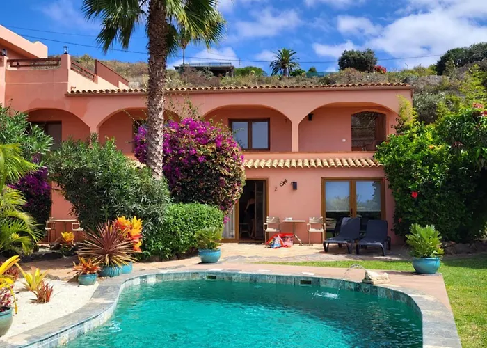 Great Views & Heated Pool - El Perenquen 3 Appartement *