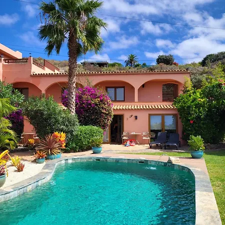 Great Views & Heated Pool - El Perenquen 3 Appartement *